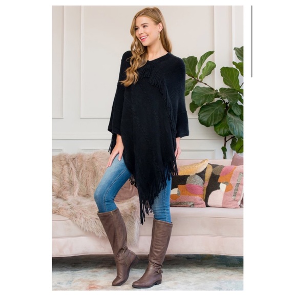 ❤️2 for $40❤️soft black poncho - Picture 7 of 9